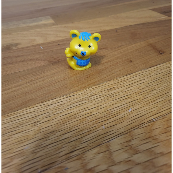 Strawberry Shortcake Cheesecake Pet Yellow Bear Mouse Figure Blue Bow - Picture 1 of 6